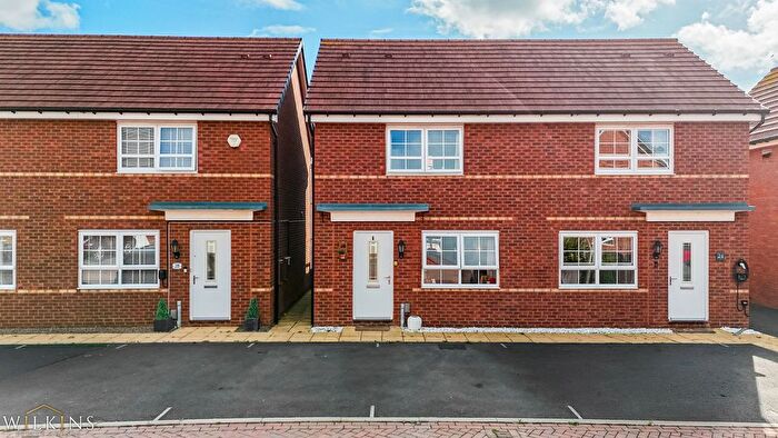 2 Bedroom Semi Detached House For Sale In Pemberley Drive, Tamworth, Staffordshire, B78
