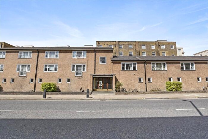 Flat To Rent In Cumberland Terrace Mews, Regent's Park, London, NW1