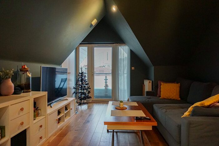 1 Bedroom Flat For Sale In Bishops Road, Croydon, CR0