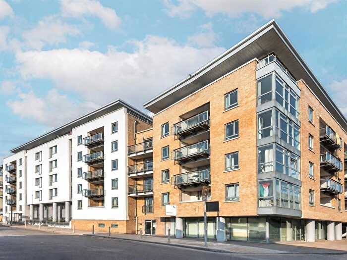 2 Bedroom Flat For Sale In Wapping Lane, London, E1W