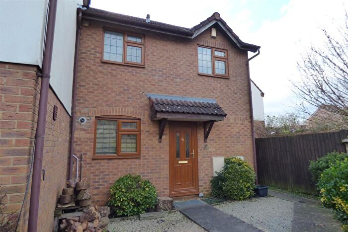 2 Bedroom Property To Rent In Tanner Close, Barrs Court, Bristol, BS30