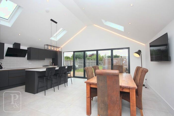 3 Bedroom Detached House To Rent In Harwich Road, Little Clacton, Clacton-On-Sea, Essex, CO16