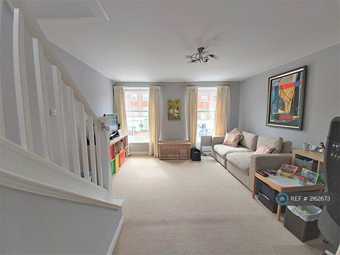 3 Bedroom End Of Terrace House To Rent In Blenheim Gardens, Kingston Upon Thames, KT2