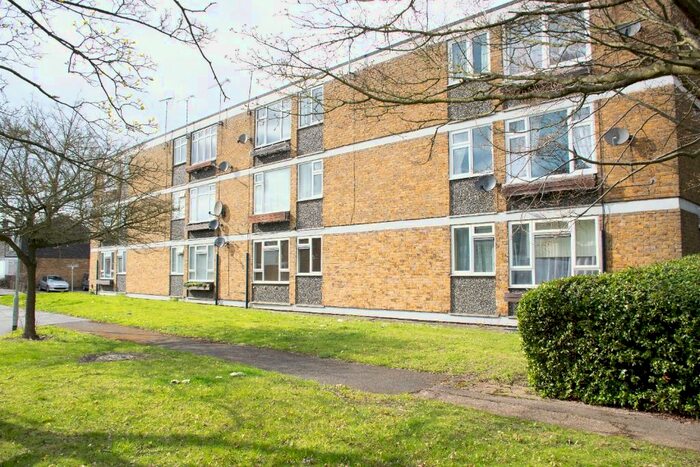 1 Bedroom Flat To Rent In Eldeland, Basildon, SS15