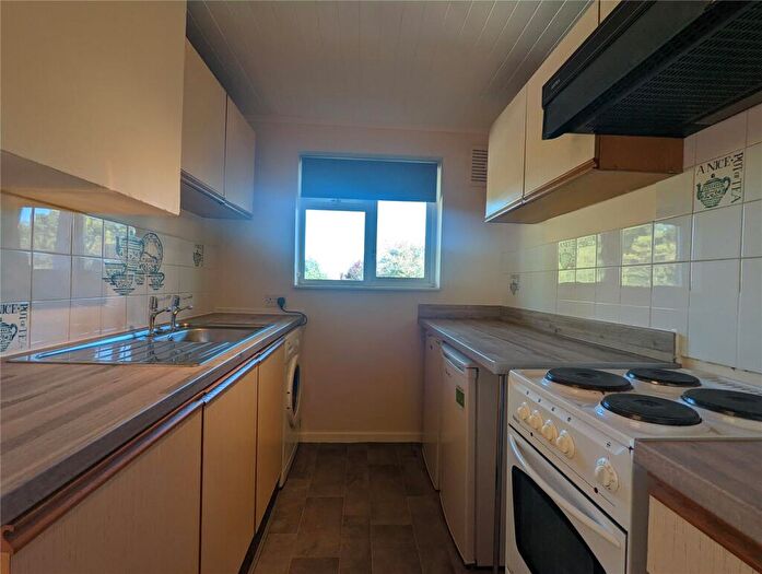 1 Bedroom Flat To Rent In Bryony House, Jocks Lane, Bracknell, RG42