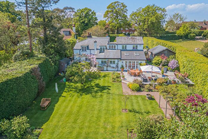 5 Bedroom Detached House For Sale In Clandon Road, West Clandon, GU4