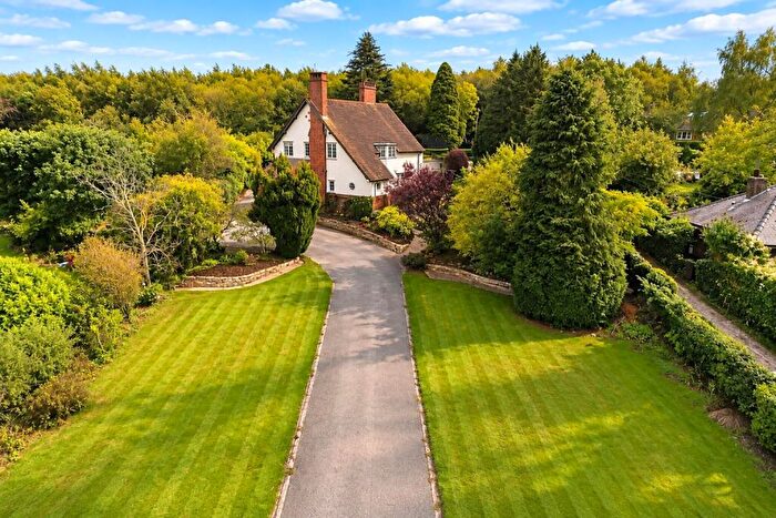 4 Bedroom Detached House For Sale In Bretby Lane, Bretby, Burton-On-Trent, DE15