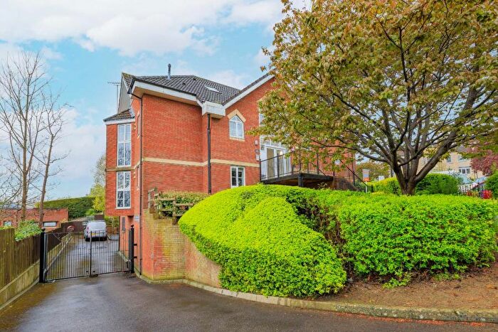 2 Bedroom Apartment To Rent In Newland Heights - St Andrews, BS7