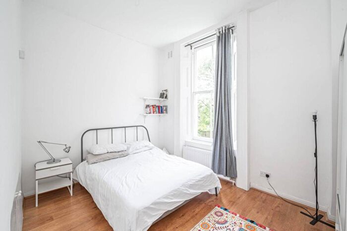 2 Bedroom Flat For Sale In Fellows Road, Belsize Park, London, NW3
