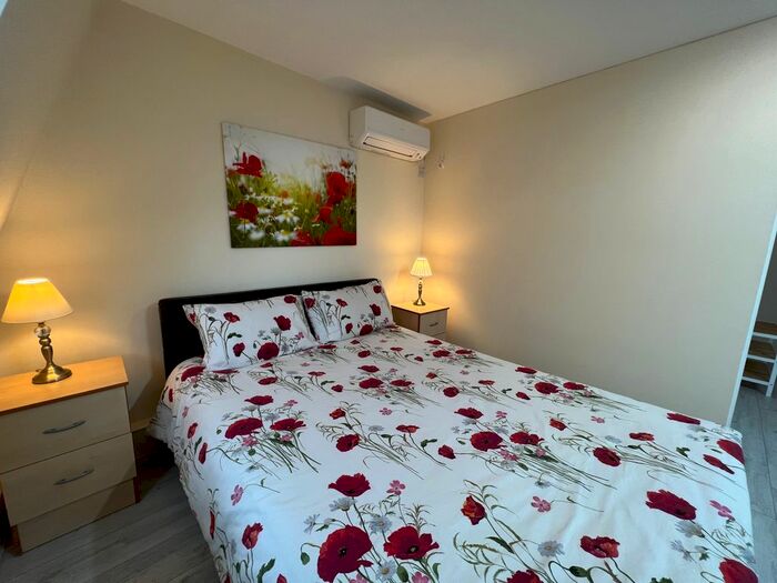 Studio To Rent In Cromwell Road, London, SW7