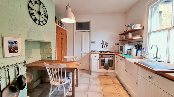 1 Bedroom Flat To Rent In Mafeking Avenue, Brentford, TW8