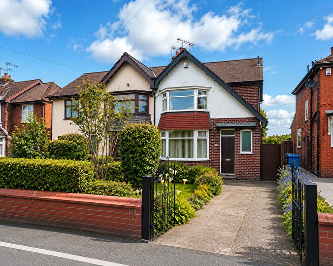 3 Bedroom Semi-Detached House To Rent In Lancaster Road, Salford, Manchester, M6