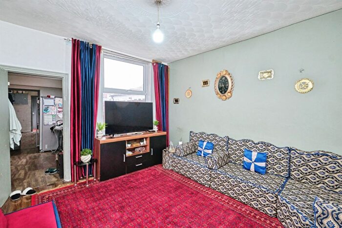 3 Bedroom Terraced House For Sale In Edmund Road, Birmingham, B8