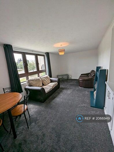 2 Bedroom Flat To Rent In Lang Stracht, Aberdeen, AB15