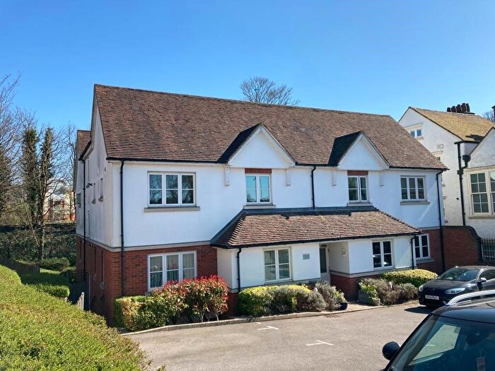 1 Bedroom Apartment To Rent In Frenches Road, Redhill, RH1