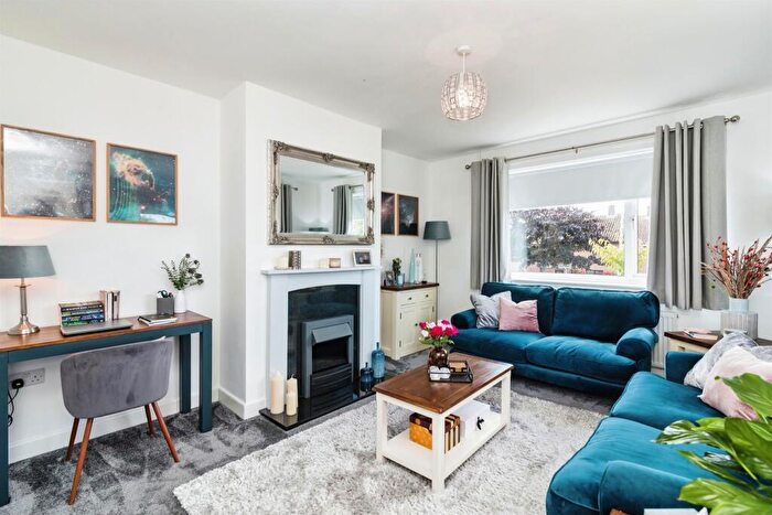 2 Bedroom Detached Bungalow For Sale In Oulton Road, Lowestoft, NR32