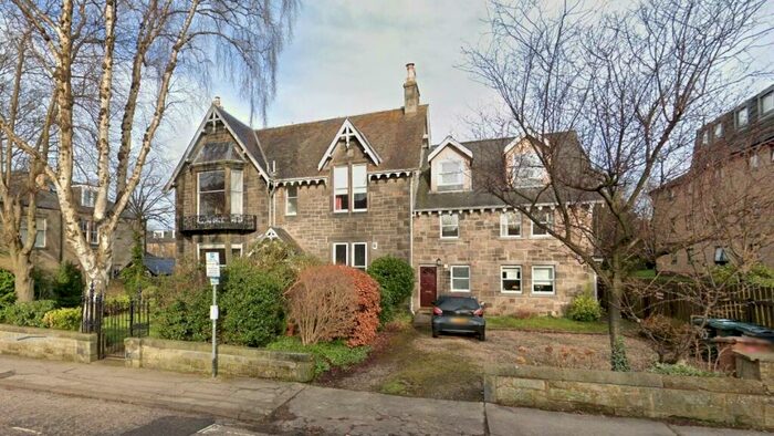 2 Bedroom Flat To Rent In Spylaw Road, Edinburgh, Midlothian, EH10