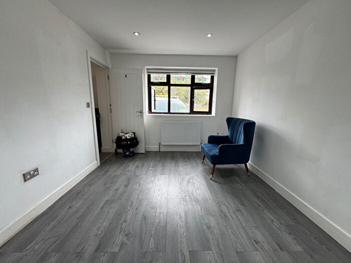 Studio To Rent In Russell Road, Tilbury, RM18