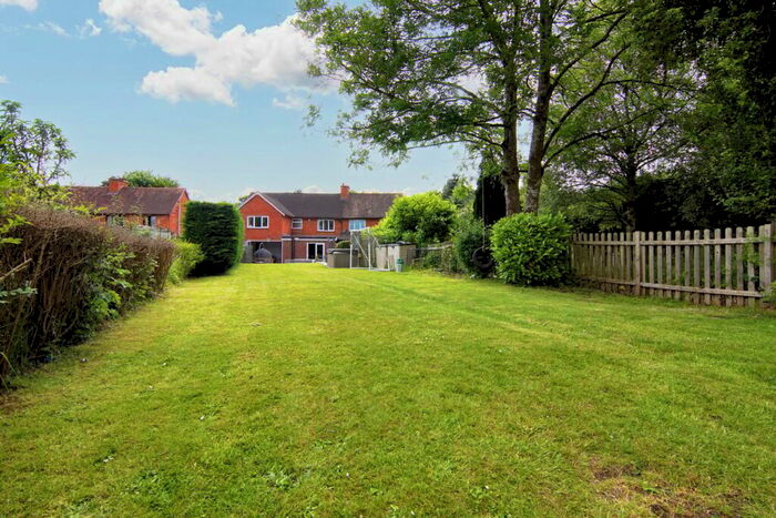 4 Bedroom Semi-Detached House For Sale In Barston Lane, Balsall Common, Coventry, CV7