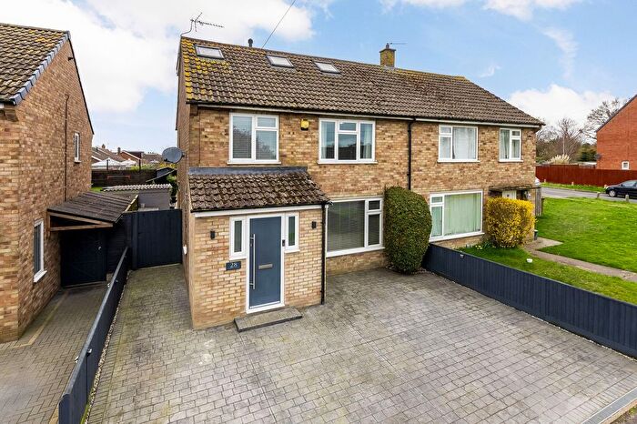 4 Bedroom Semi Detached House For Sale In Cockcroft Road, Didcot, OX11