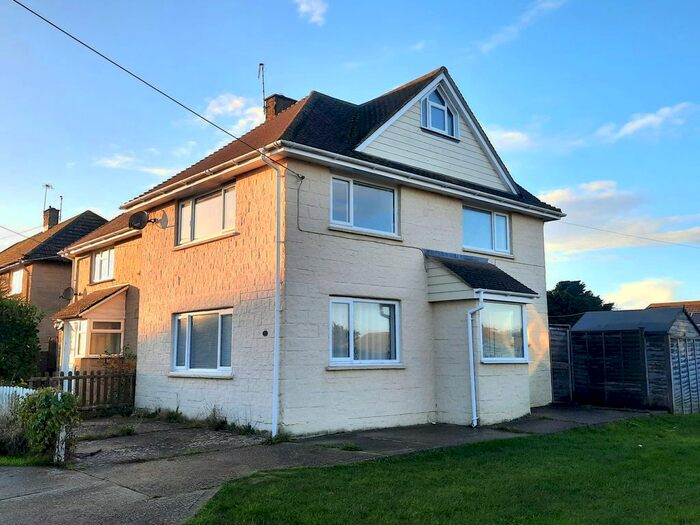 3 Bedroom Semi-Detached House To Rent In Brooks Close, Bembridge, PO35