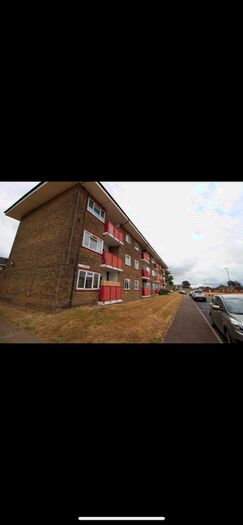 2 Bedroom Flat To Rent In Uvedale Road, Dagenham, RM10