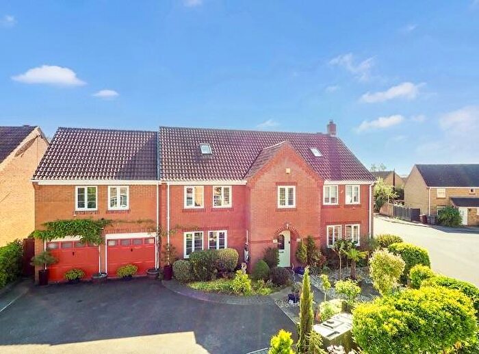 7 Bedroom Detached House For Sale In Borkum Close, Andover, SP10