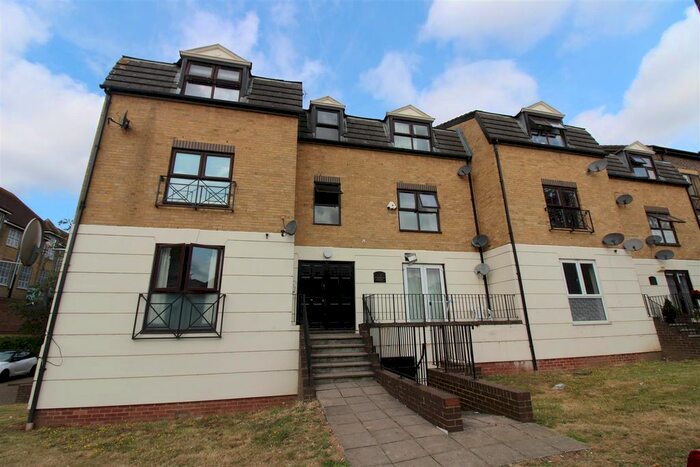 1 Bedroom Flat To Rent In Verbena Close, London, E16