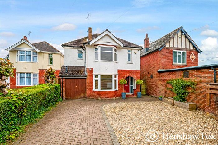 4 Bedroom Detached House For Sale In Botley Road, Whitenap, Romsey, Hampshire, SO51