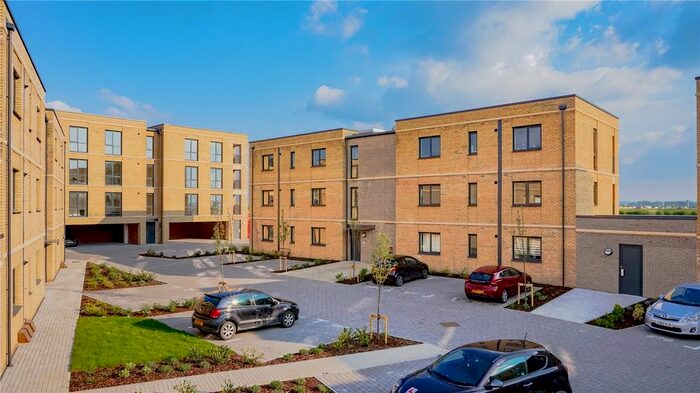 2 Bedroom Flat To Rent In Osprey Drive, Trumpington, Cambridge, Cambridgeshire, CB2
