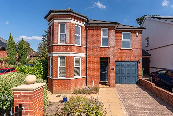 4 Bedroom Link Detached House For Sale In Downsview Gardens, Dorking, RH4