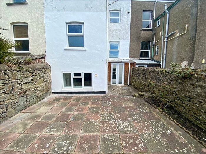 2 Bedroom Maisonette For Sale In Summerland Street, Barnstaple, Devon, EX32