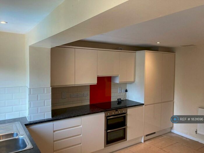 2 Bedroom End Of Terrace House To Rent In Sheerstock, Haddenham, Aylesbury, HP17