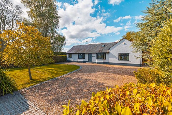 4 Bedroom Detached House For Sale In The Runnell, Neston, CH64
