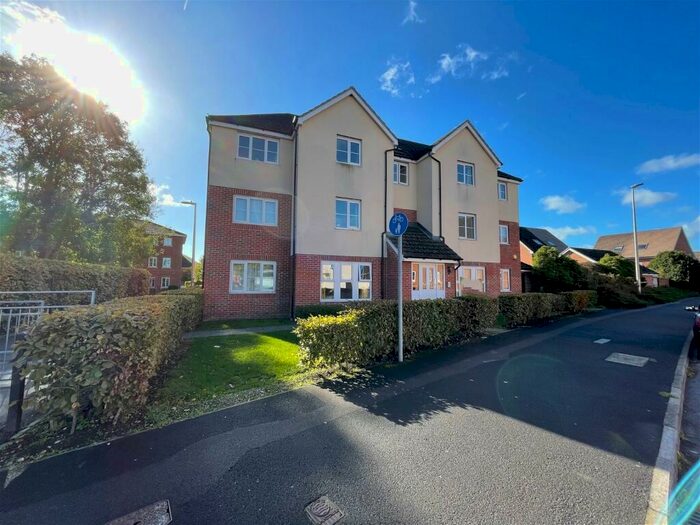 2 Bedroom Apartment To Rent In Urquhart Road, Thatcham, RG19