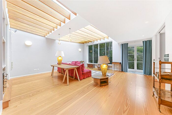 5 Bedroom Semi-detached House To Rent In Maida Vale, London, W9