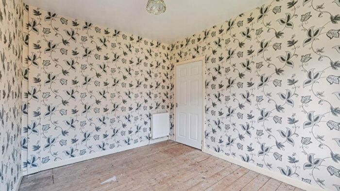 2 Bedroom Semi-Detached House For Sale In Curzon Street, Ruchill, Glasgow, G20