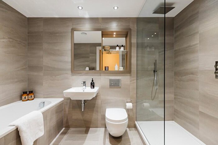3 Bedroom Apartment To Rent In Drysdale Gait, Edinburgh, EH3