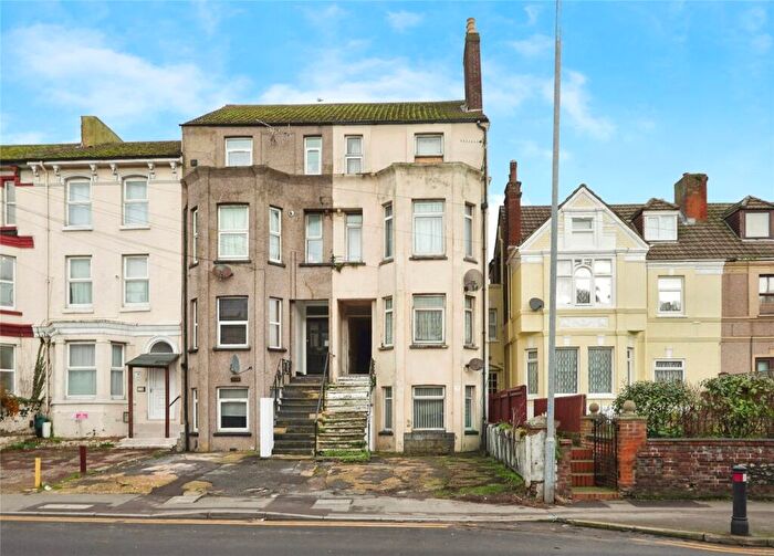 1 Bedroom Flat For Sale In Folkestone Road, Dover, Kent, CT17