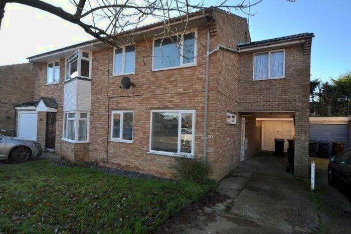 4 Bedroom Property To Rent In Limehurst Close, Northampton, NN5