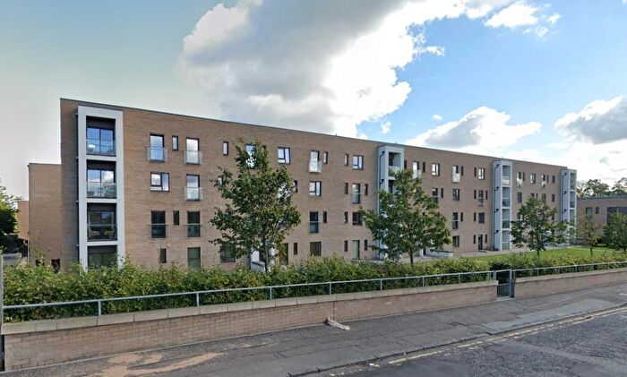 2 Bedroom Flat To Rent In East Pilton Farm Rigg, Edinburgh, EH5