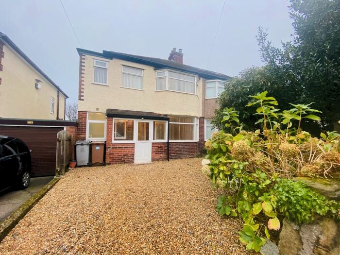 3 Bedroom Semi-Detached House To Rent In Forest Road, Heswall, Wirral, CH60