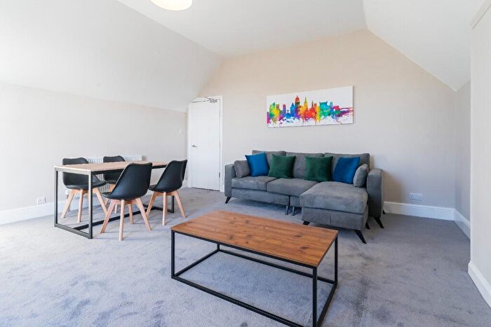 2 Bedroom Flat To Rent In Lucknow Road, Nottingham, Nottinghamshire, NG3