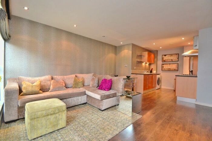 2 Bedroom Flat To Rent In City Island, Gotts Road, Leeds, LS12