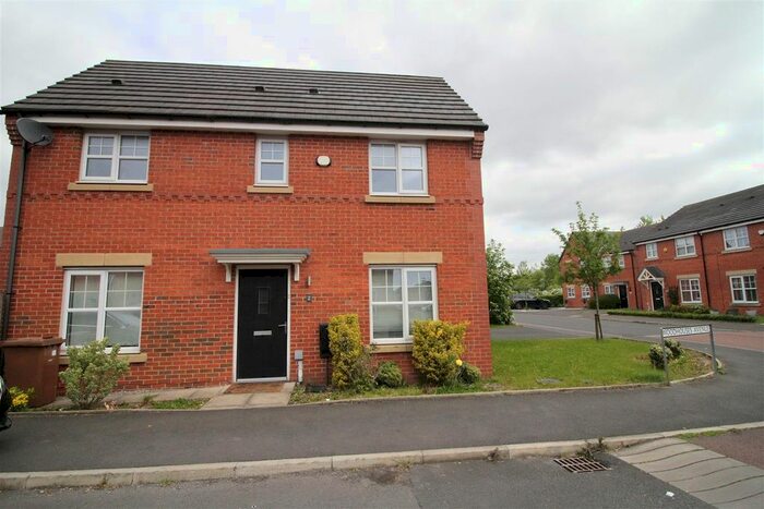 3 Bedroom Property To Rent In Woodhouses Avenue, Audenshaw, Manchester, M34