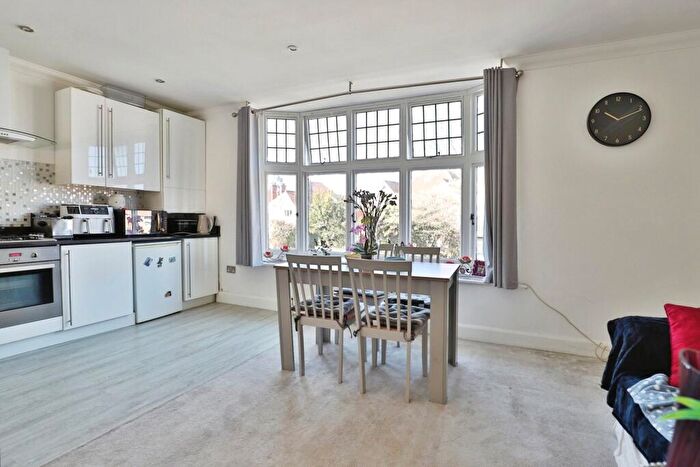 2 Bedroom Flat For Sale In Penn Hill Avenue, Poole, Dorset, BH14