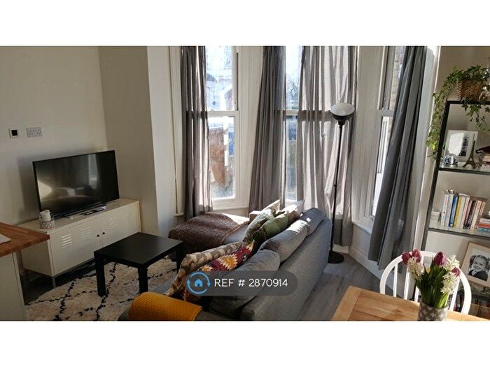 1 Bedroom Flat To Rent In Whitworth Road, London, SE25