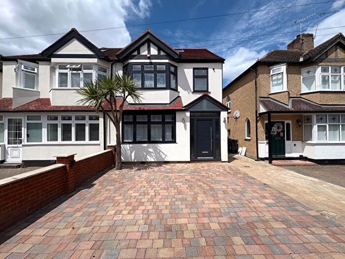 4 Bedroom Semi-Detached House To Rent In Carlingford Road, Morden, SM4