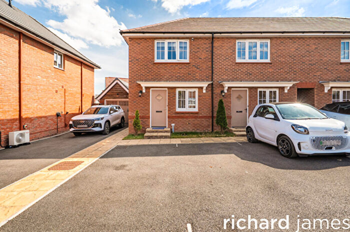 2 Bedroom End Of Terrace House For Sale In Berryfield, Swindon, SN3