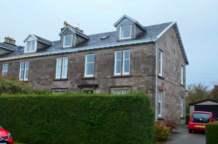 2 Bedroom Flat To Rent In West Princes Street, Helensburgh, Argyll &amp; Bute, G84